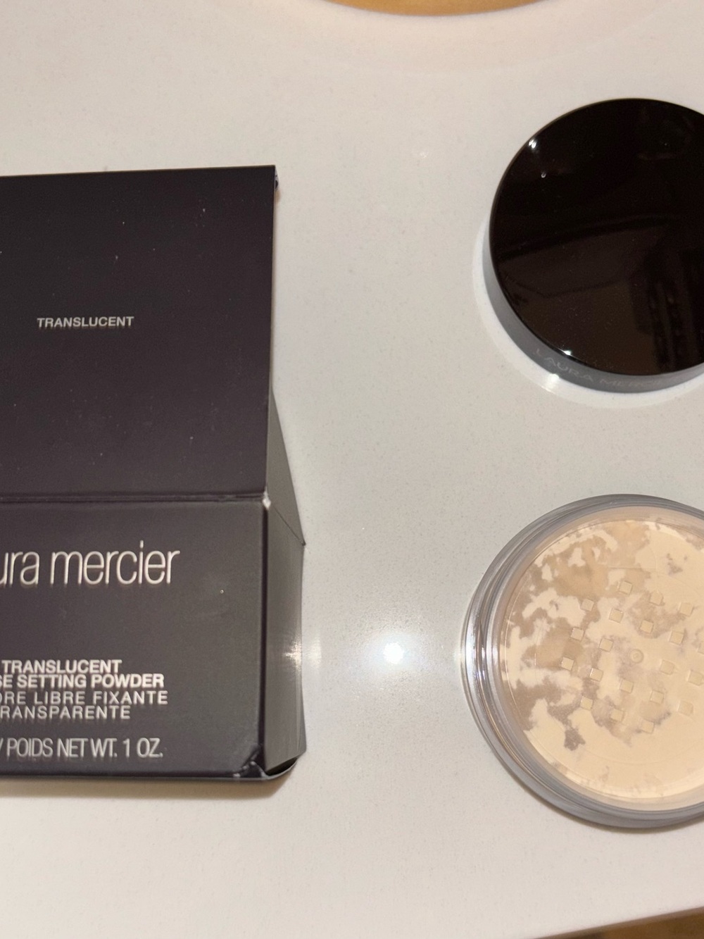 laura mercier Translucent Loose Setting Powder - New In Box